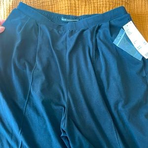 Urban Outfitters casual flowy elastic pants, Black, Sz Medium, New w Tags, NWT